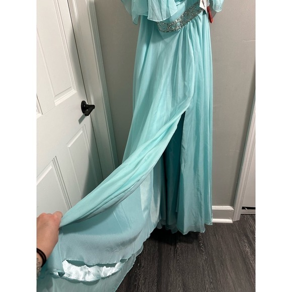 Mac Duggal FLOWY‎ OFF-THE-SHOULDER GOWN Mint - Picture 10 of 14